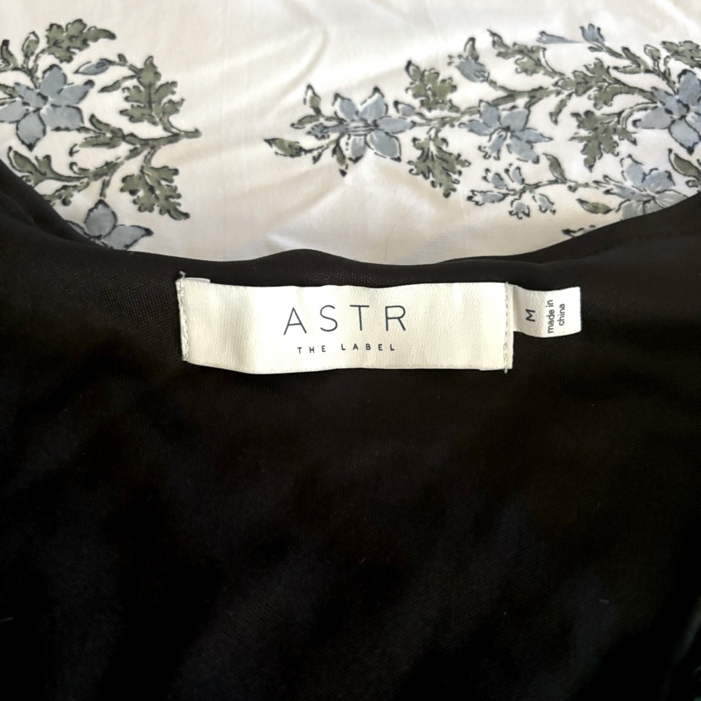 Nix Sequin Wrap Front Top - image 6